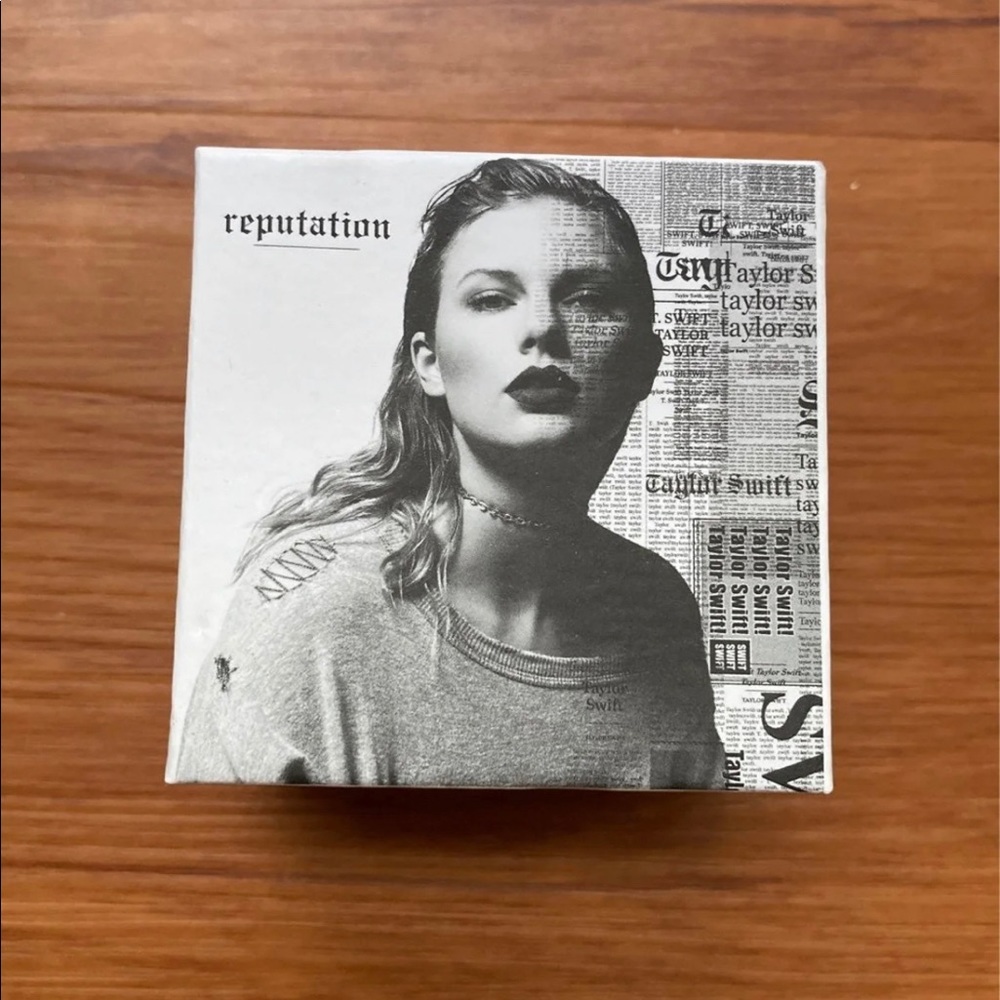Taylor Swift Reputation Ring Box (Empty)